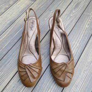 Soft Style Hush Puppies Brown Heels